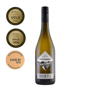 Fruchtig-frischer Frizzante aus Poysdorf – prickelnder Aperitif mit feiner Perlage, ideal für feierliche Anlässe und sonnige Tage.