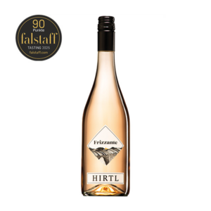 Eleganter Rosé-Frizzante vom Weingut Hirtl – prickelnder Perlwein mit feinen Johannisbeer-Noten und frischer, fruchtiger Stilistik.
