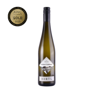 Grüner Veltliner trocken vom Weingut Hirtl mit Kräuterwürze, weißem Pfeffer und saftiger Kernobstfrucht, frisch und mineralisch