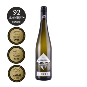 Typischer Weinviertel DAC aus Poysdorf – charaktervoller, würziger Weißwein mit pfeffriger Note aus besten Lagen.