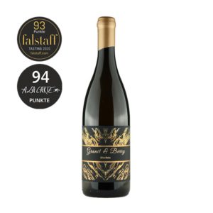 Grüner Veltliner Große Reserve im Weinglas, satt gelb, komplexer und cremiger Weißwein mit würzigen Noten